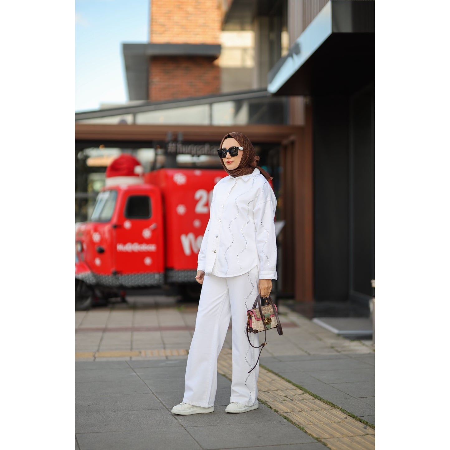 Dora Takım Beyaz
